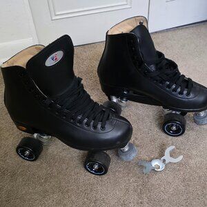 Black Skates - Size 8